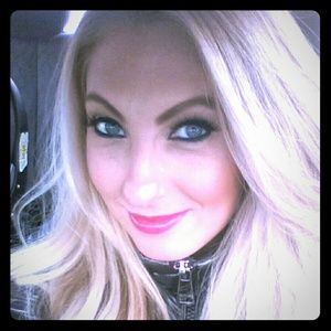 Meet your Posher, Desiree